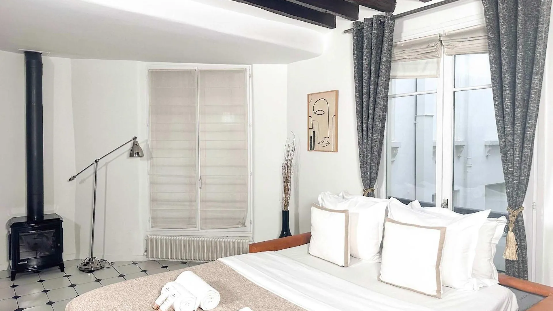 Modern & Spacious Near Le Marais